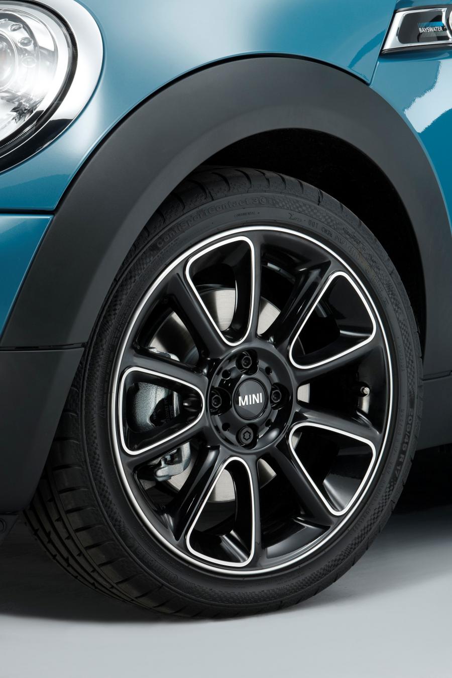  Mini Cooper S Bayswater 2012 года  (фото 10 из 17)